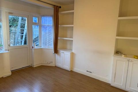 3 bedroom terraced house to rent, Empire Road, Perivale, UB6