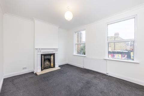 3 bedroom flat to rent, Morning Lane, London E9