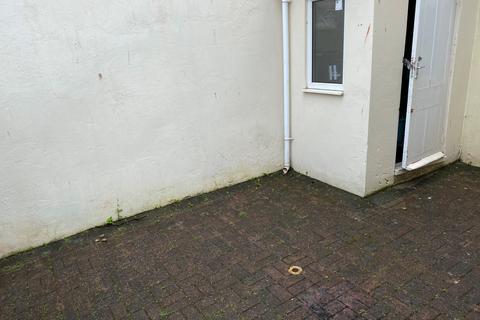 1 bedroom house of multiple occupation to rent, New Street, Paignton TQ3