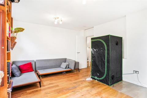 2 bedroom apartment for sale, Leighton Crescent, London