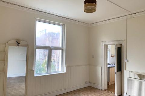 Studio to rent, Tisbury Road, Hove BN3