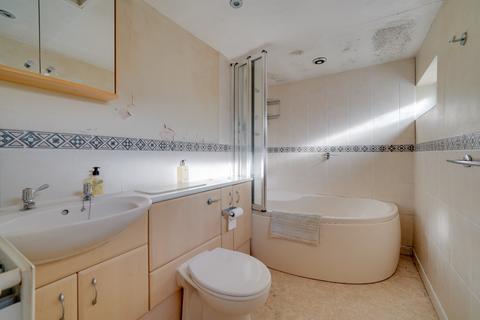 63 Cambridge Road, Girton, Cambridge, CB3 0PN