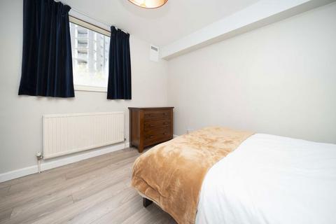 1 bedroom flat to rent, Asher Way, London E1W