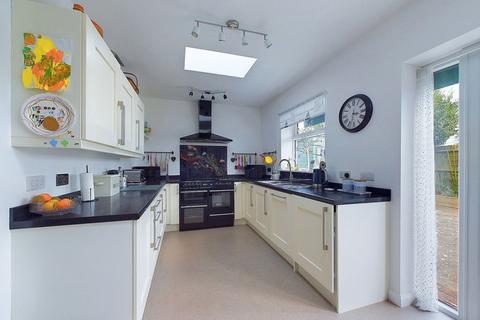 3 bedroom semi-detached house for sale, Orchard Close, Southwick