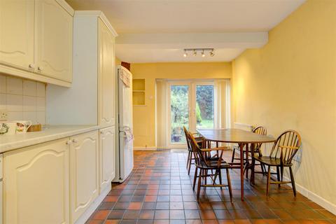 3 bedroom terraced house for sale, Salcombe Close, Sale