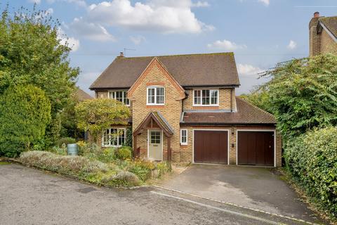 4 bedroom detached house to rent, The Hall Way, Littleton, SO22