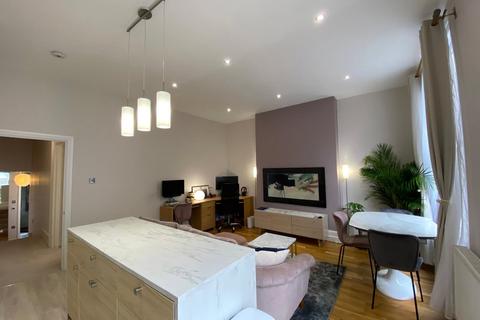 1 bedroom apartment to rent, Westwick Gardens, London W14