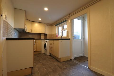 2 bedroom detached house to rent, Kingston Cottages, Matching Green, CM17