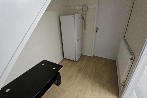 House share to rent, North Road, London