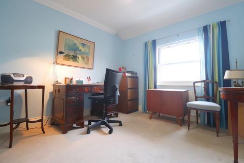 2 bedroom apartment for sale, Agincourt Square, Monmouth, NP25