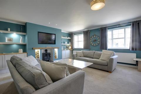 4 bedroom detached house for sale, Fairfield View, Welton