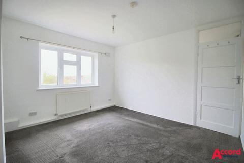 3 bedroom house to rent, Collier Row, Romford, RM5