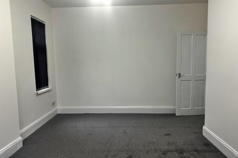 1 bedroom flat to rent, Warwick Road, Acocks Green, B27