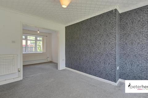 2 bedroom semi-detached house to rent, Clovelly Road, Hylton Castle, Sunderland