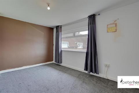 2 bedroom semi-detached house to rent, Clovelly Road, Hylton Castle, Sunderland