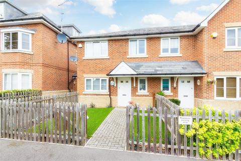 3 bedroom end of terrace house to rent, Winch's Meadow, Burnham SL1