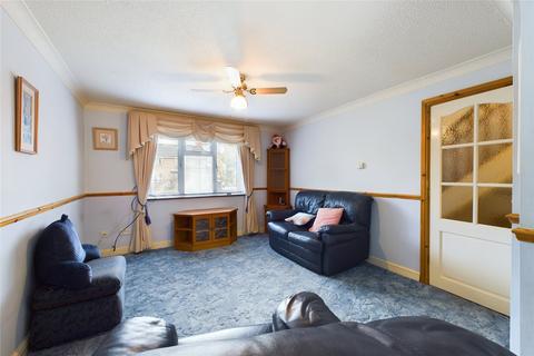 3 bedroom terraced house for sale, Evenlode Way, Sandhurst, Berkshire, GU47