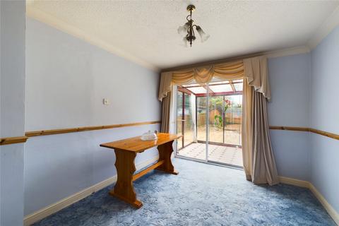 3 bedroom terraced house for sale, Evenlode Way, Sandhurst, Berkshire, GU47