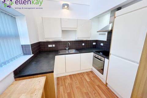 1 bedroom apartment to rent, Hall Street, Oldham OL4