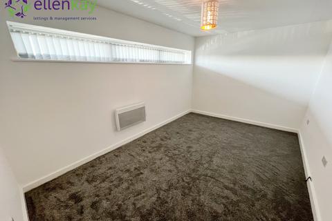 1 bedroom apartment to rent, Hall Street, Oldham OL4