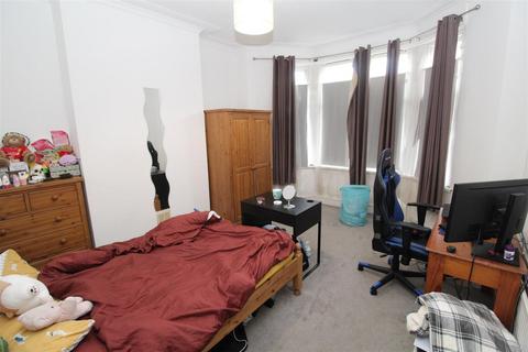 5 bedroom house to rent, Whitchurch Road, Cardiff CF14