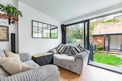 2 bedroom flat for sale, Ditchling Rise, Brighton