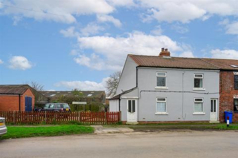 3 bedroom semi-detached house for sale, North Side, Hollym