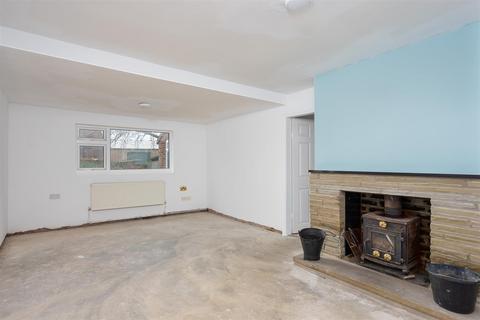 undefined, North Side, Hollym