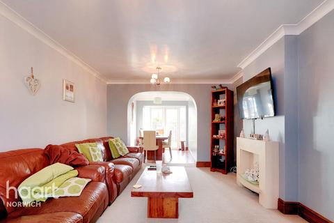 3 bedroom terraced house for sale, St Pauls Close, Norwich