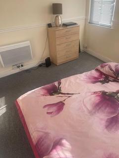 2 bedroom flat to rent, London Road, Westcliff-on-Sea SS0