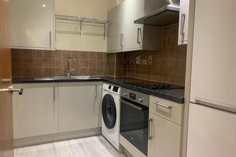 2 bedroom flat to rent, 120 The Avenue, Wembley, HA9