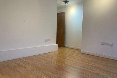 2 bedroom flat to rent, 120 The Avenue, Wembley, HA9