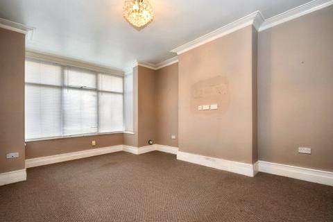 3 bedroom end of terrace house for sale, Thornes Road, Wakefield, West Yorkshire