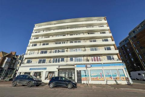 2 bedroom flat to rent, Dalmore Court, Marina, Bexhill-On-Sea TN40