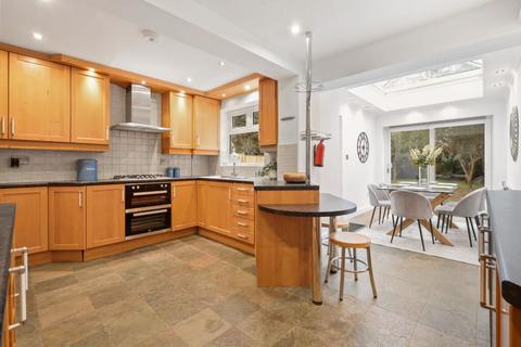 4 bedroom semi-detached house for sale, Westcoombe Avenue, London SW20