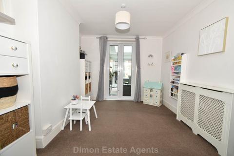 3 bedroom terraced house for sale, Harcourt Road, Gosport