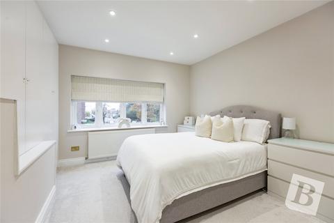 2 bedroom end of terrace house for sale, Surman Terrace, Princes Road, Romford, RM1