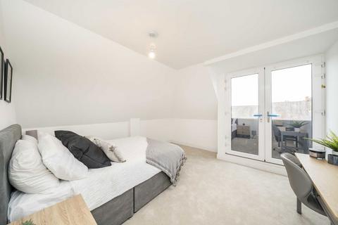 2 bedroom flat for sale, Hartfield Road, Wimbledon SW19