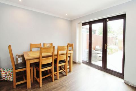 4 Admirals Close, Fawley, Southampton, SO45 1FQ