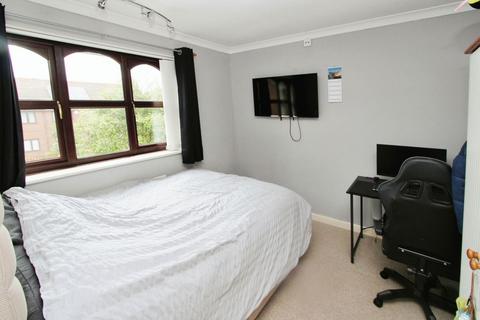4 Admirals Close, Fawley, Southampton, SO45 1FQ