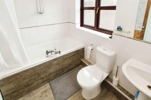 4 Admirals Close, Fawley, Southampton, SO45 1FQ