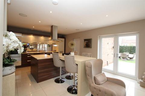 6 bedroom detached house for sale, Brantingham Drive, Ingleby Barwick, Stockton-On-Tees