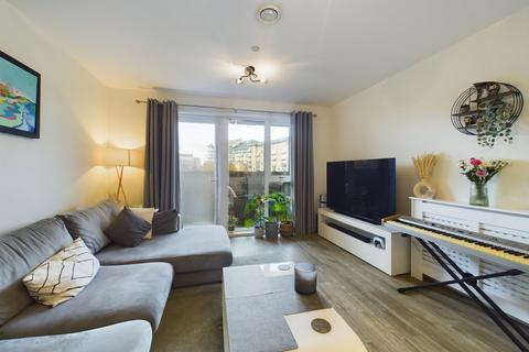 1 bedroom apartment for sale, New Road, Feltham, TW14