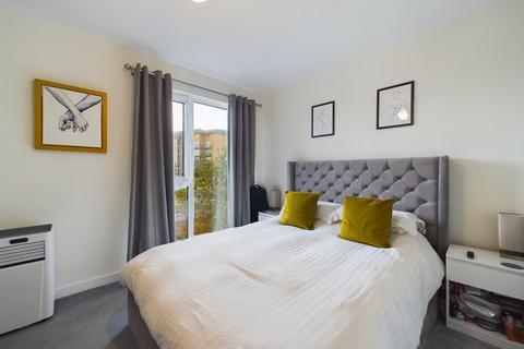 1 bedroom apartment for sale, New Road, Feltham, TW14