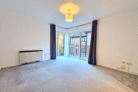 1 bedroom apartment to rent, Wayland Close, Bracknell, Berkshire, RG12