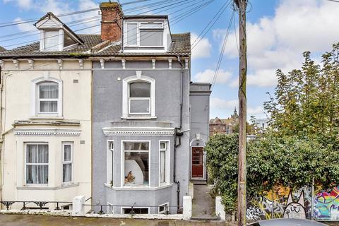 2 bedroom maisonette for sale, St. Michael's Street, Folkestone, Kent