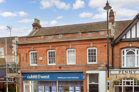 2 bedroom flat for sale, North Street, Leatherhead, Surrey