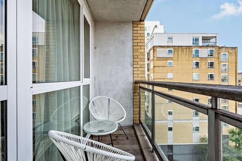 1 bedroom flat to rent, Westferry Road,