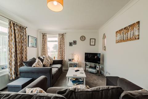 2 bedroom flat for sale, Sea Lane, Worthing BN12