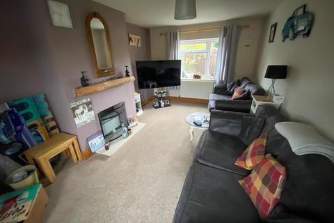 3 bedroom semi-detached house to rent, Wentlows Avenue, Stoke-On-Trent ST10